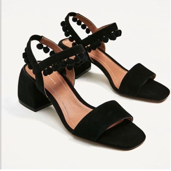 Zara Woman Sandals Pom-Poms Fun Suede Unique Size 6.5 B22A - Picture 1 of 9